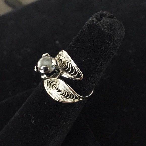 Sterling Silver Hematite Pearl Wrap Ring - Picture 4 of 9